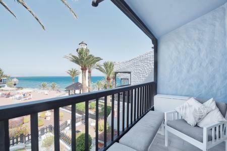 Lidia & Paco Home Two Bedrooms Beachfront Плайя-дель-Агила Экстерьер фото